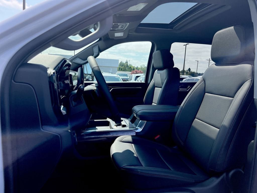 New 2025 Chevrolet Silverado 3500 LTZ w/ LTZ Plus Package AWD/4WD image 17