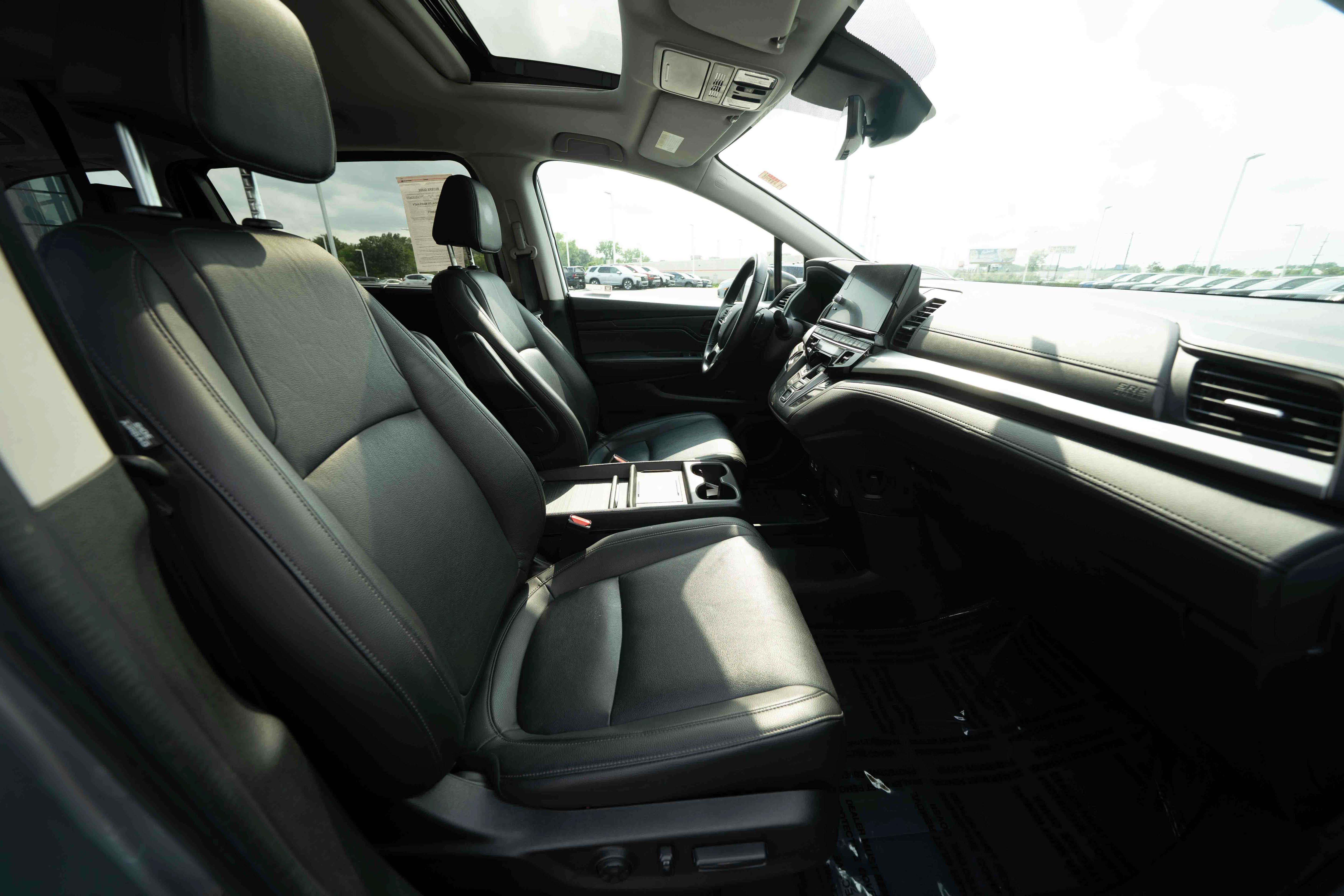 Certified 2025 Honda Odyssey EX-L image 27