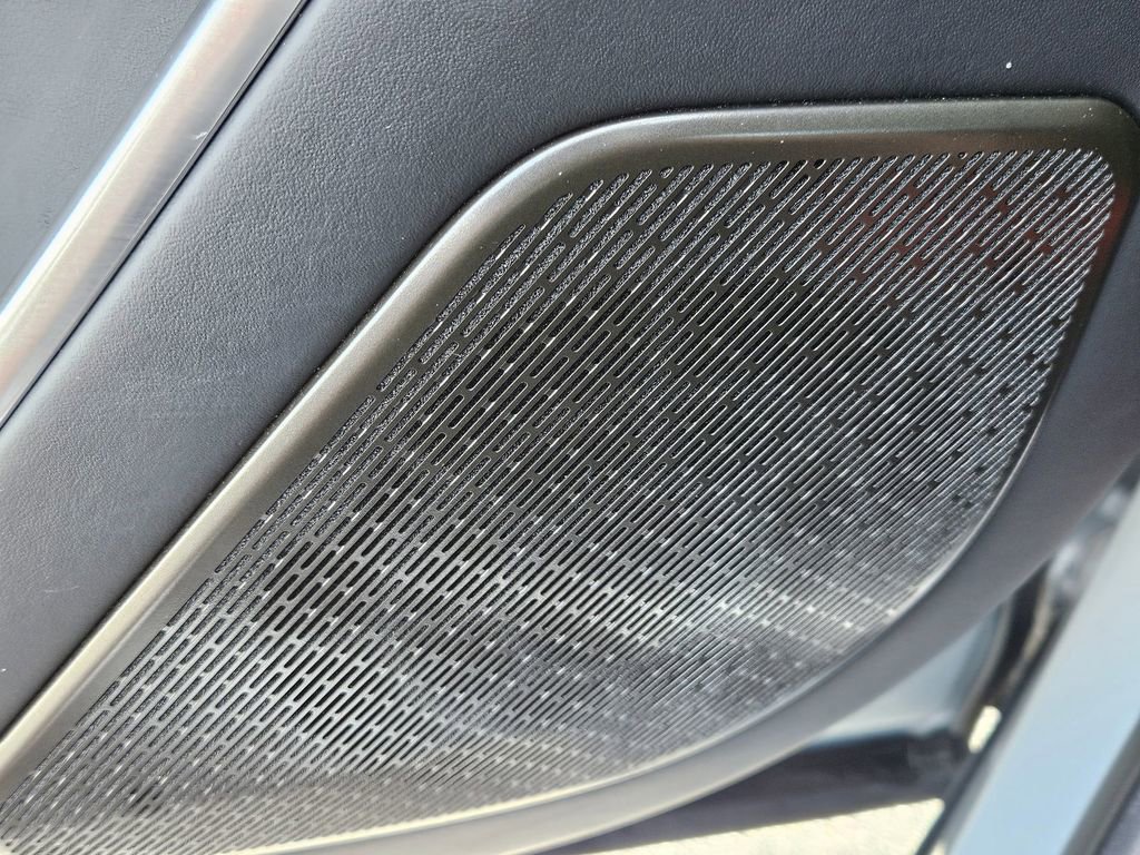 Used 2023 Land Rover Range Rover Autobiography image 12