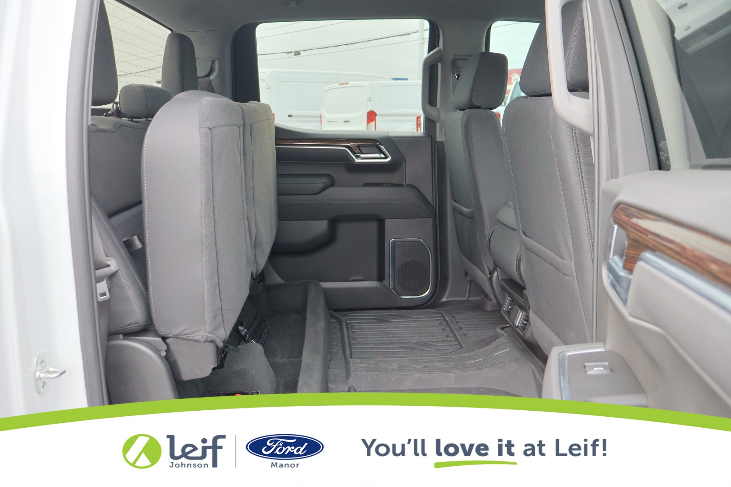 Used 2025 GMC Sierra 1500 Elevation image 35