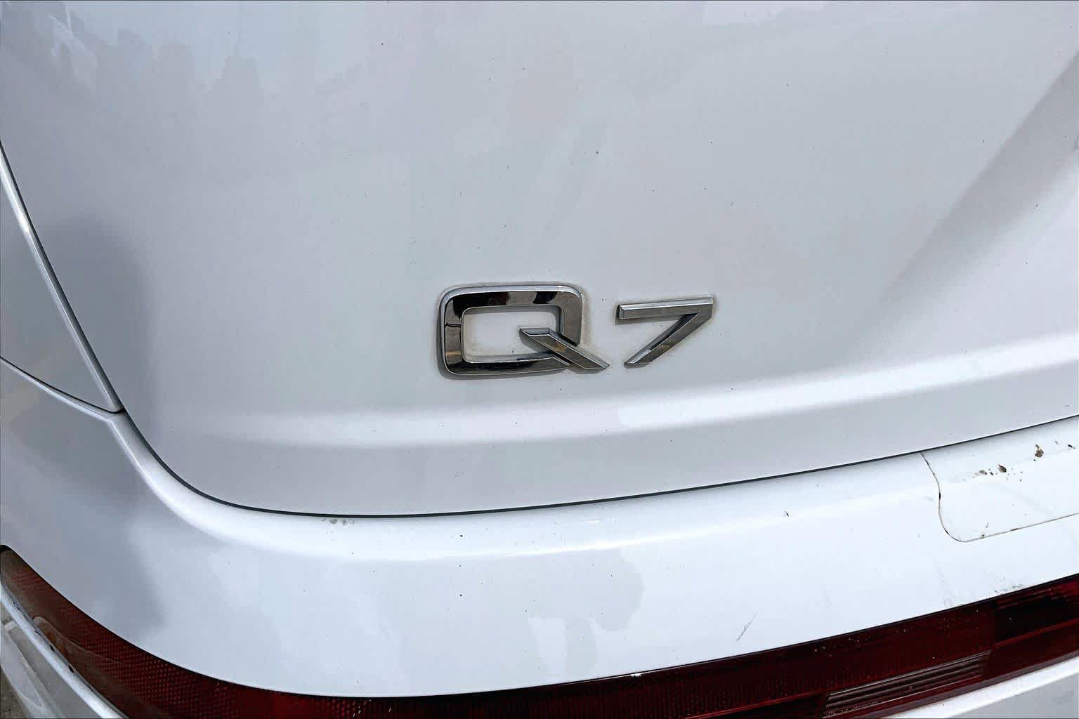 Used 2018 Audi Q7 3.0T Premium AWD/4WD image 31