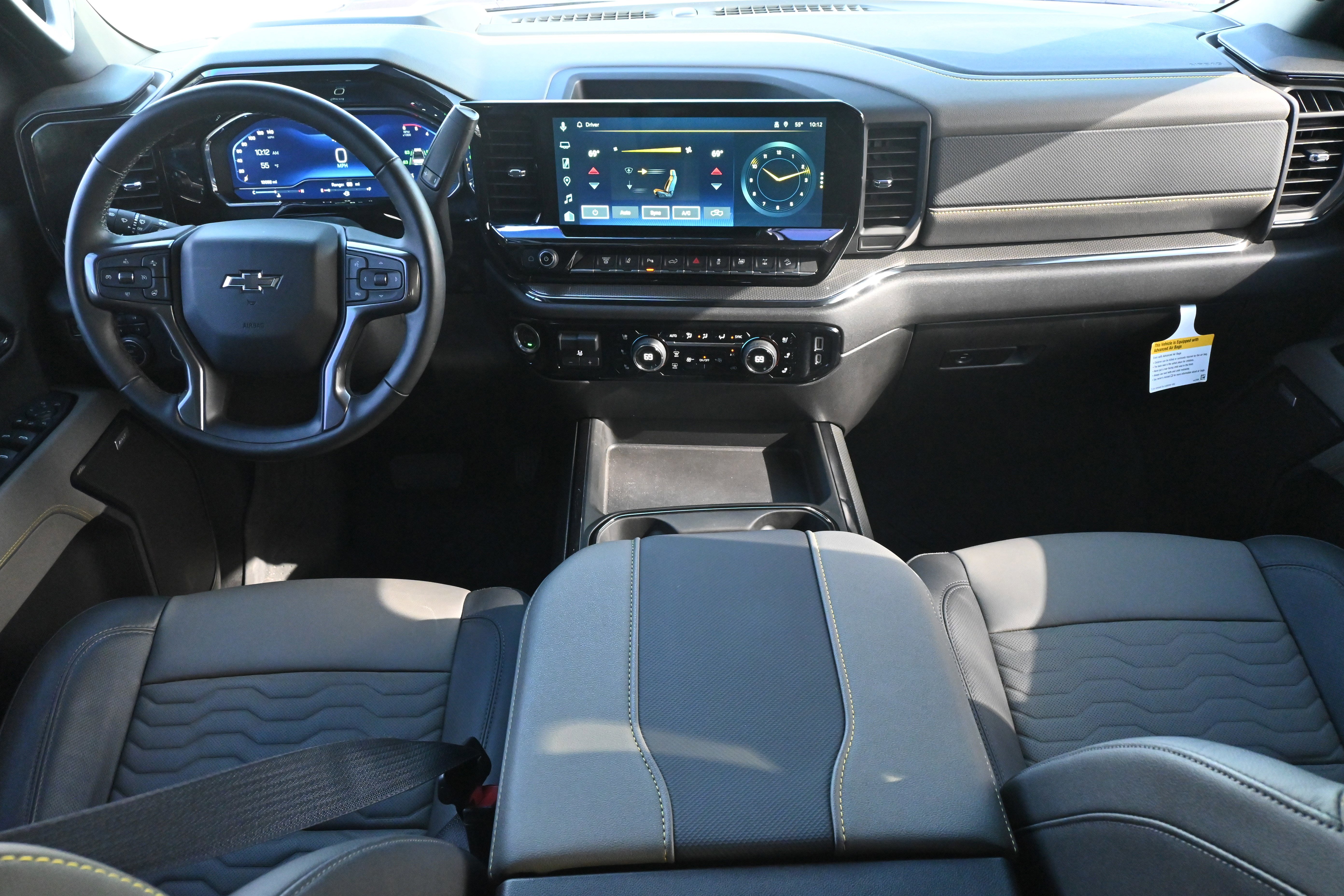 Used 2025 Chevrolet Silverado 2500 ZR2 w/ Technology Package image 3