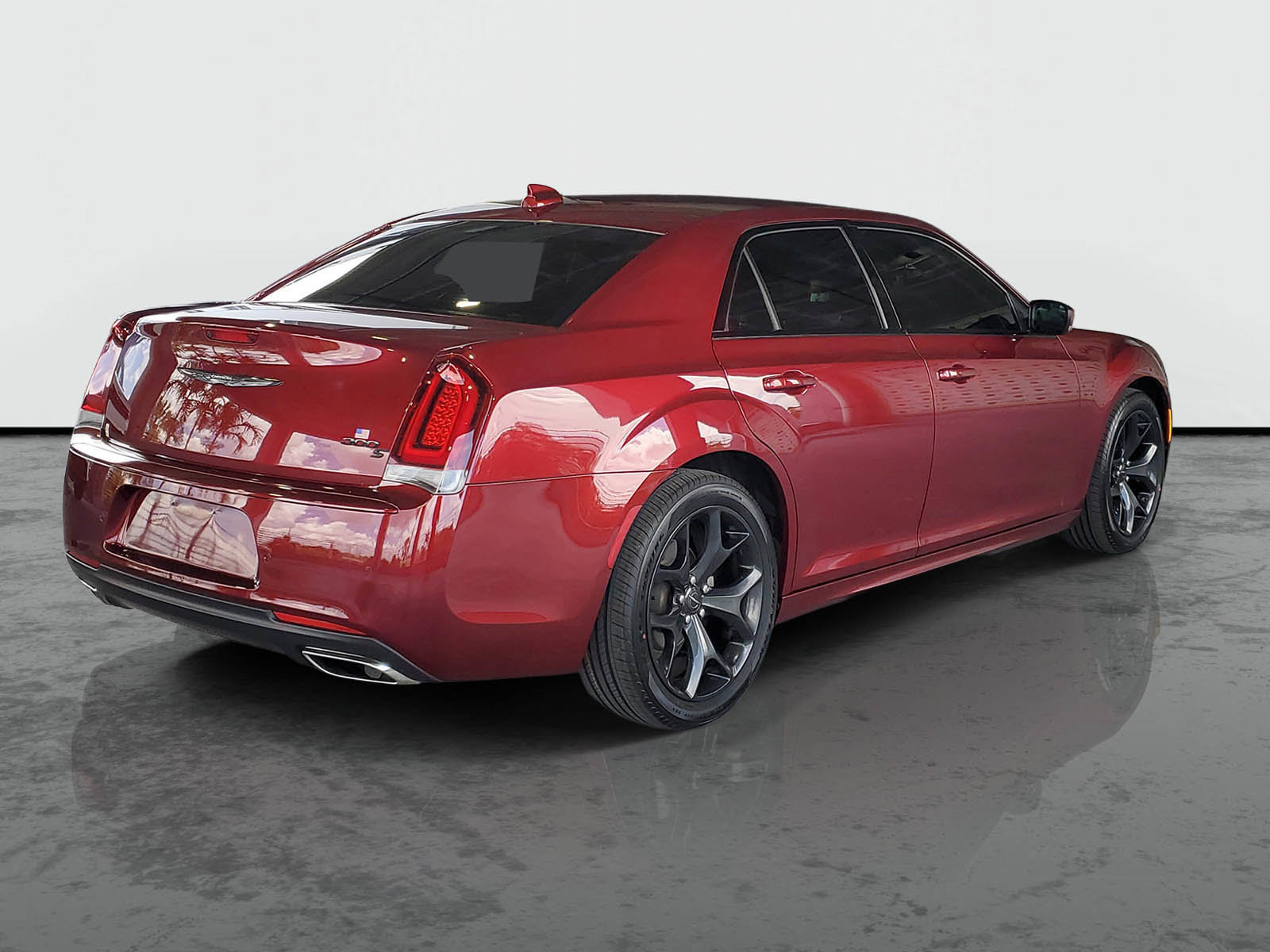 Certified 2023 Chrysler 300 Touring L w/ Comfort Group RWD image 2