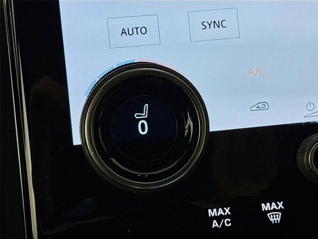 Certified 2022 Land Rover Range Rover Velar R-Dynamic S AWD/4WD image 23