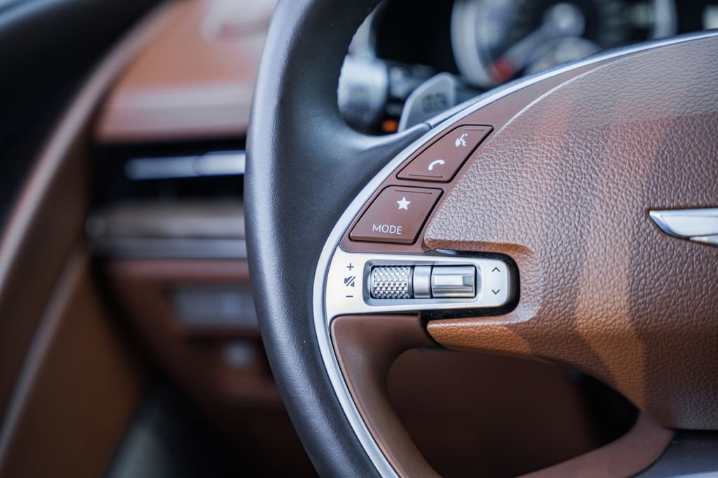 Used 2024 Genesis G80 image 26