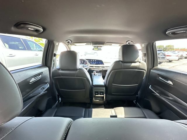 Used 2024 Cadillac XT4 Premium Luxury FWD image 16