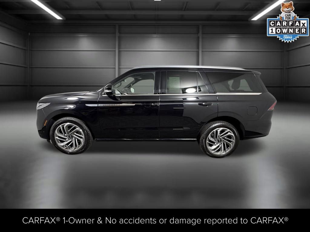 Certified 2025 Lincoln Navigator Reserve AWD/4WD image 3