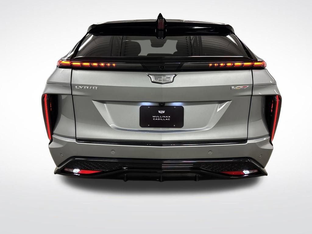 New 2026 Cadillac Lyriq V w/ LPO, Floor Liner Package AWD/4WD image 18