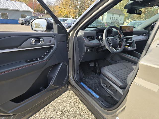 New 2026 Ford Explorer ST-Line image 13