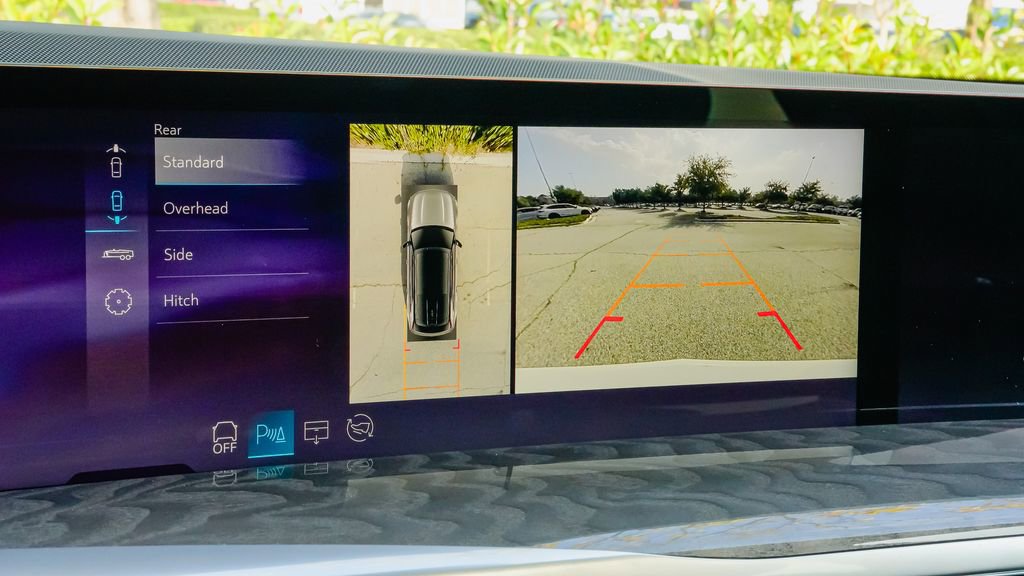 New 2025 Cadillac Escalade IQ Luxury 2 image 28