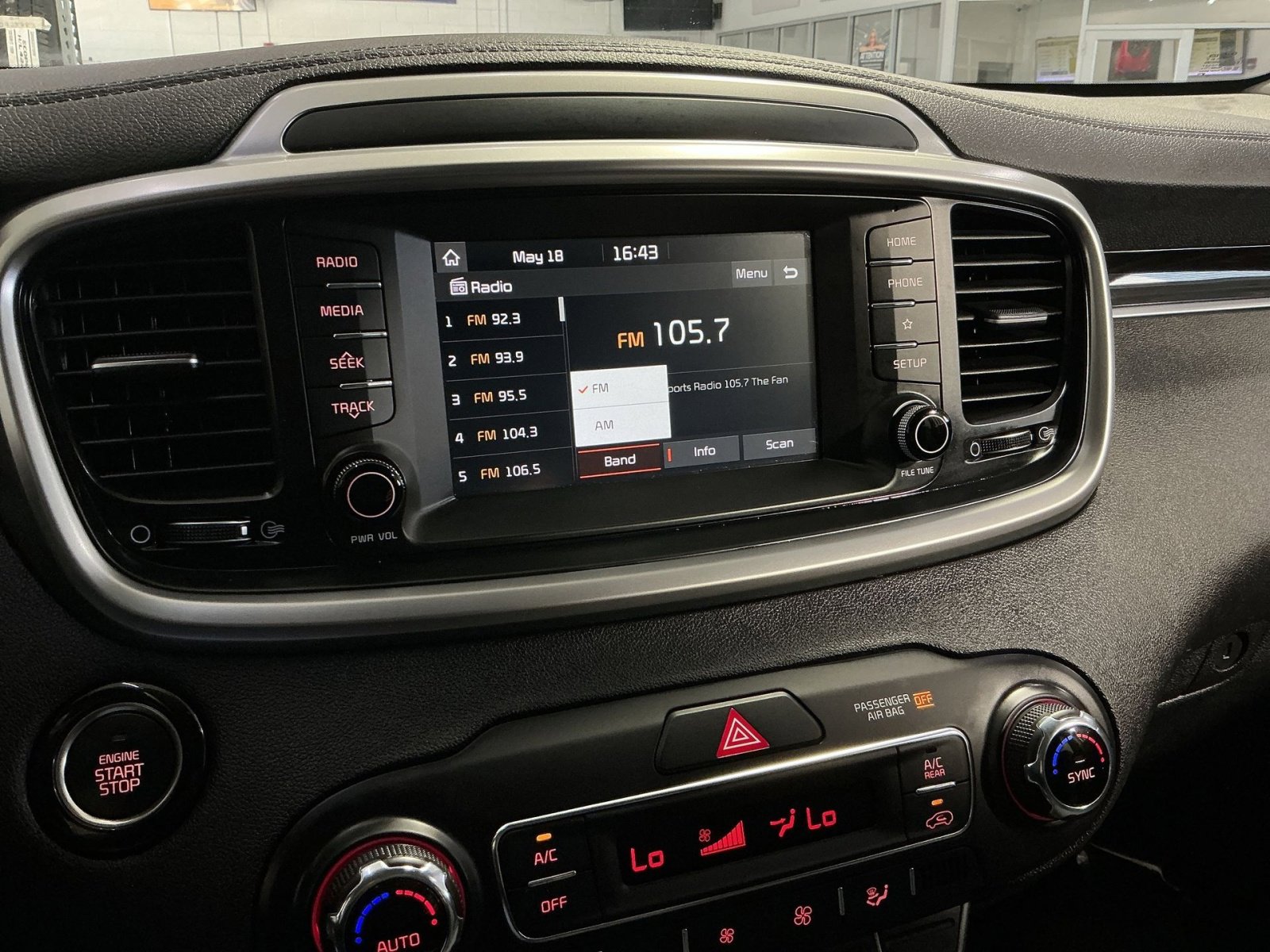 Used 2020 Kia Sorento S FWD image 19