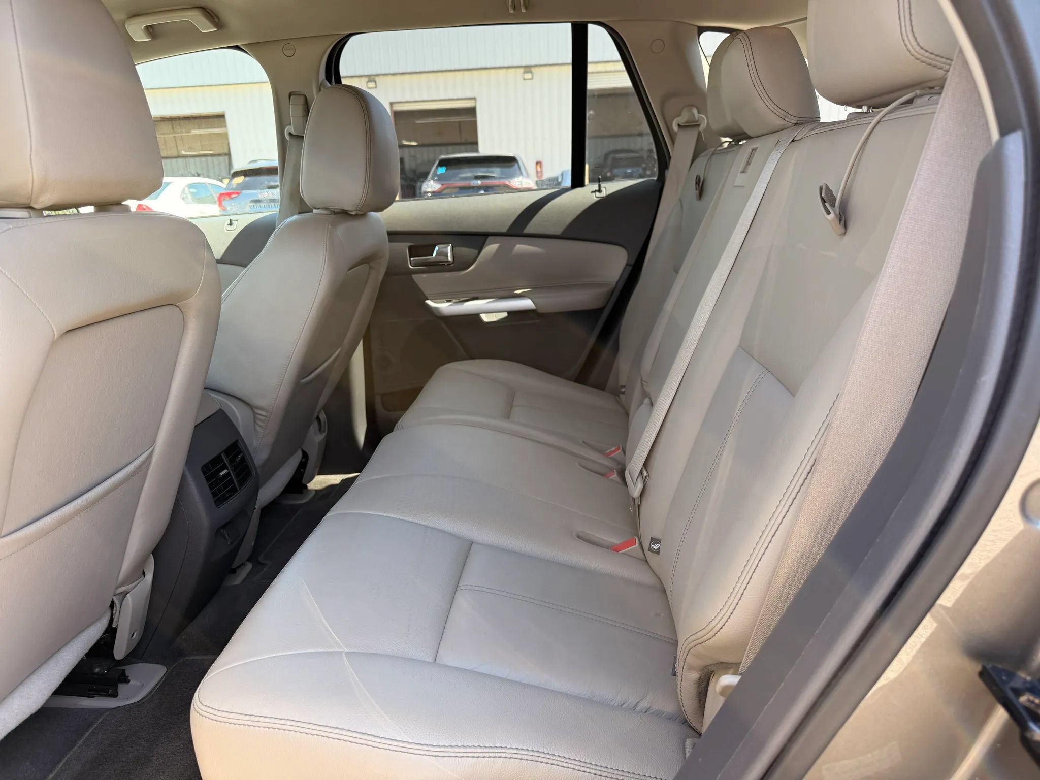Used 2013 Ford Edge SEL FWD image 21