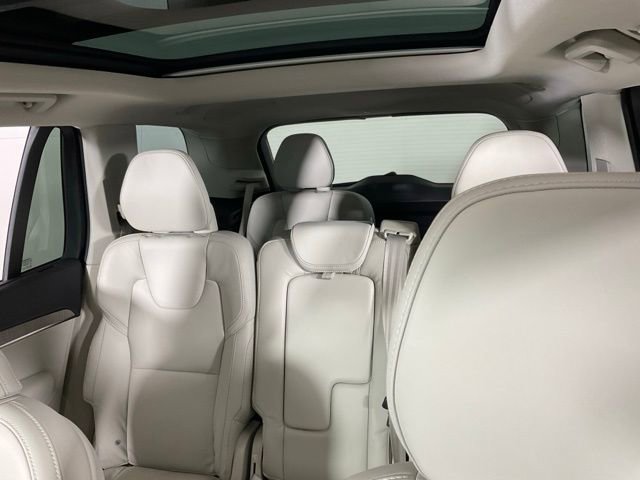 Certified 2024 Volvo XC90 T8 Ultimate w/ Protection Package Premier image 36