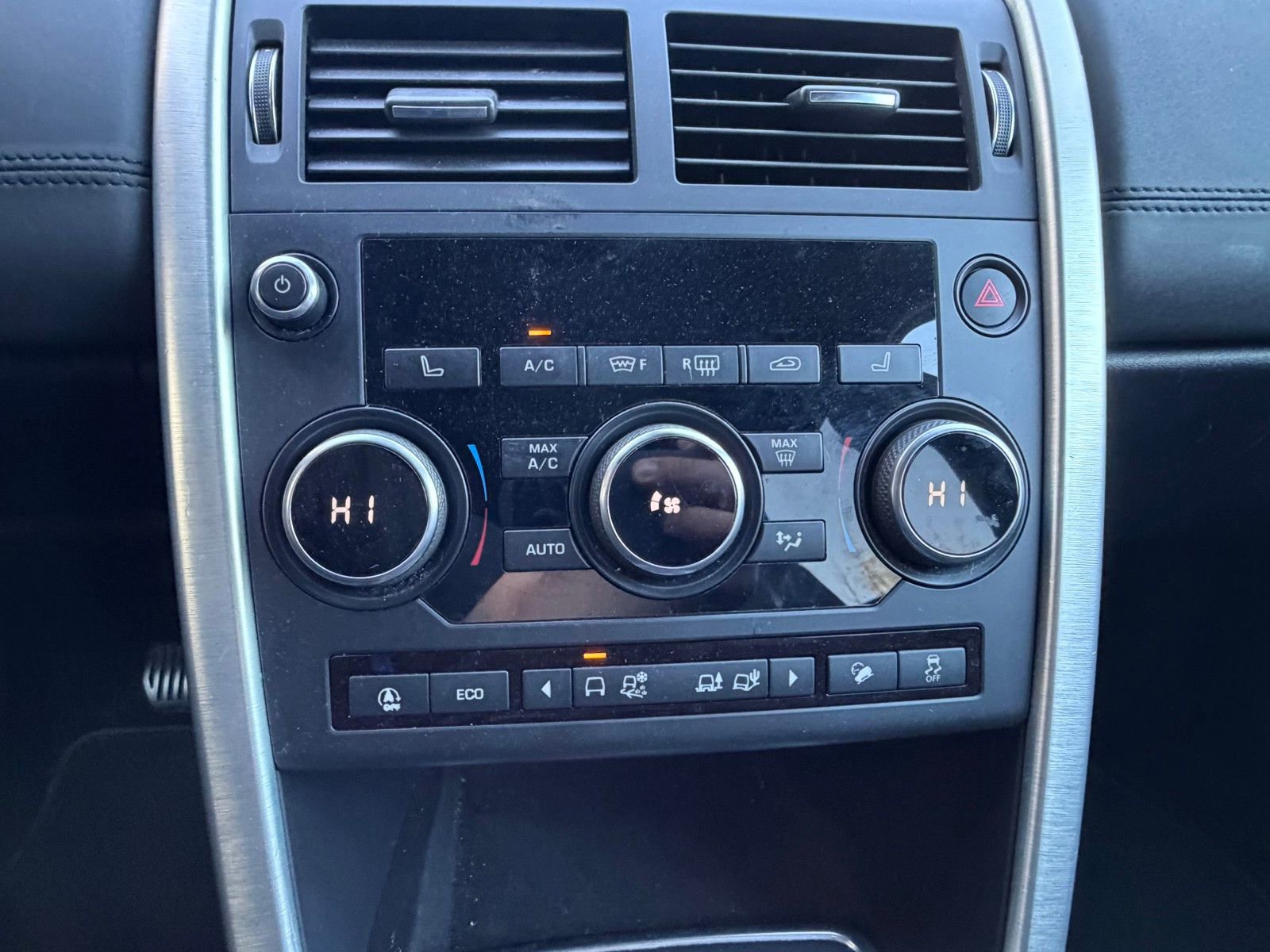 Used 2019 Land Rover Discovery Sport HSE image 19