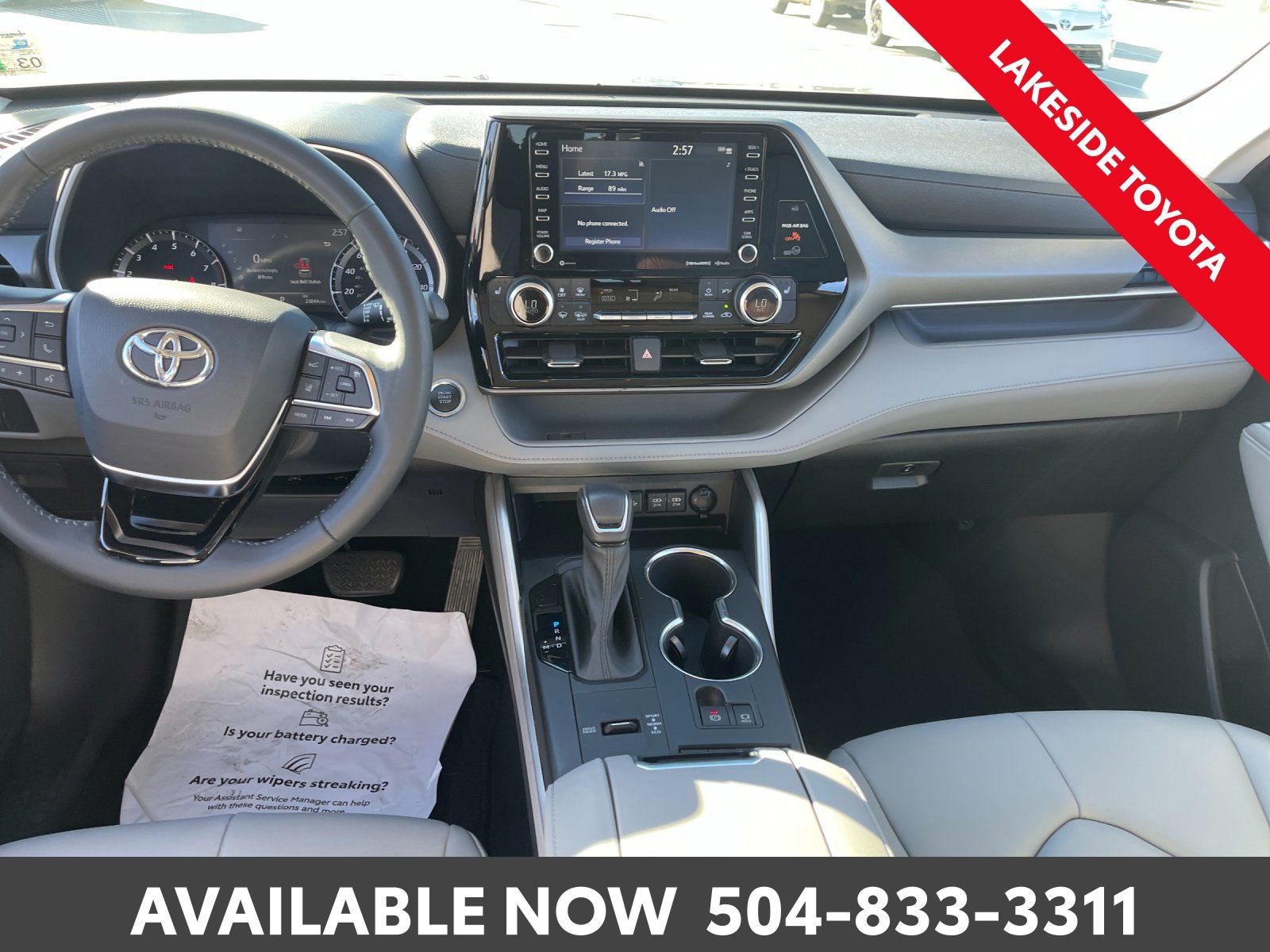 Used 2021 Toyota Highlander XLE image 23