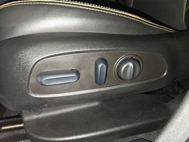 Used 2022 GMC Terrain AT4 w/ Infotainment Package II image 12