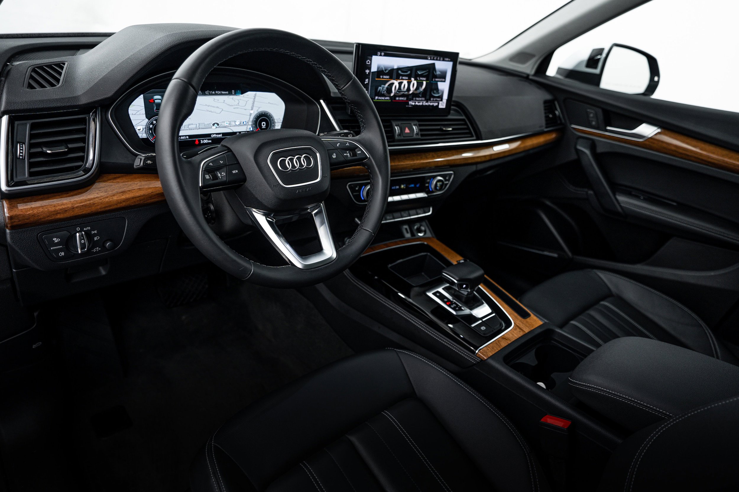 Certified 2023 Audi Q5 2.0T Premium Plus w/ Premium Plus Package AWD/4WD image 9