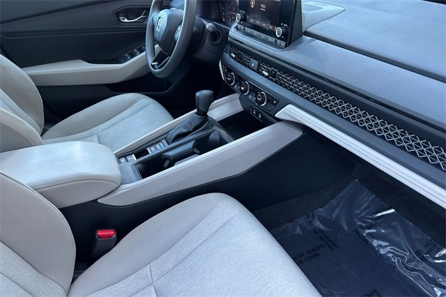Used 2023 Honda Accord EX image 19
