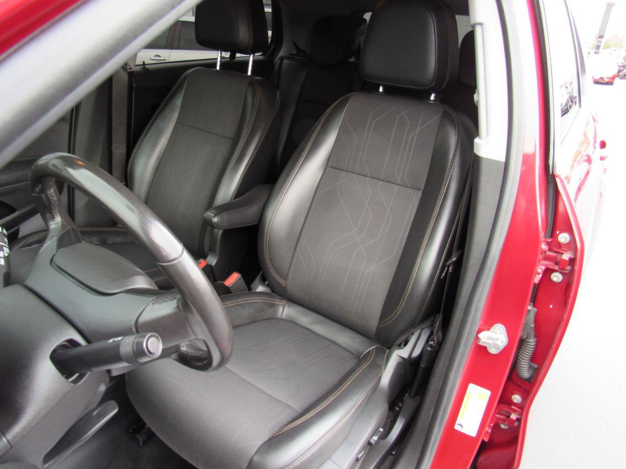 Used 2020 Chevrolet Trax LT w/ LT Convenience Package AWD/4WD image 16