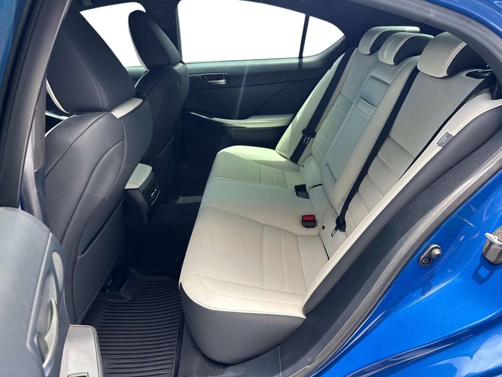 Certified 2022 Lexus IS 350 F Sport RWD image 12