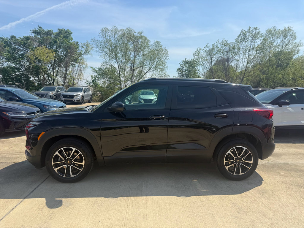 Used 2024 Chevrolet TrailBlazer LT w/ Convenience Package FWD image 10
