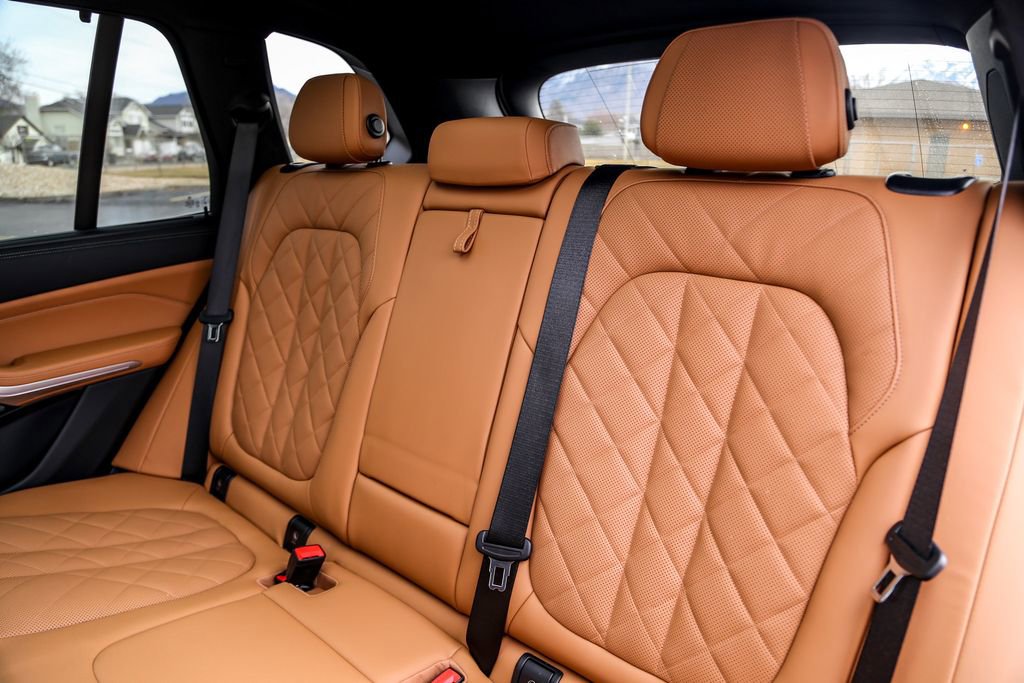 Certified 2025 BMW X5 M60i image 24