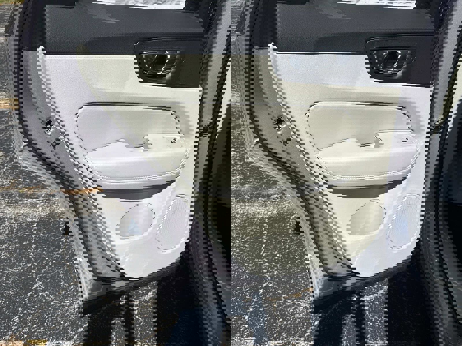 New 2026 Volvo XC60 B5 Ultra w/ Climate Package image 11