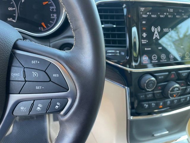 Used 2020 Jeep Grand Cherokee Overland image 19