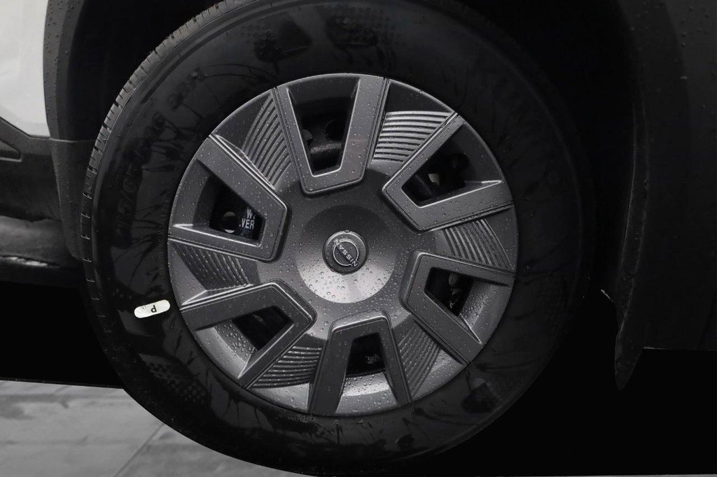 New 2026 Nissan Kicks S image 3