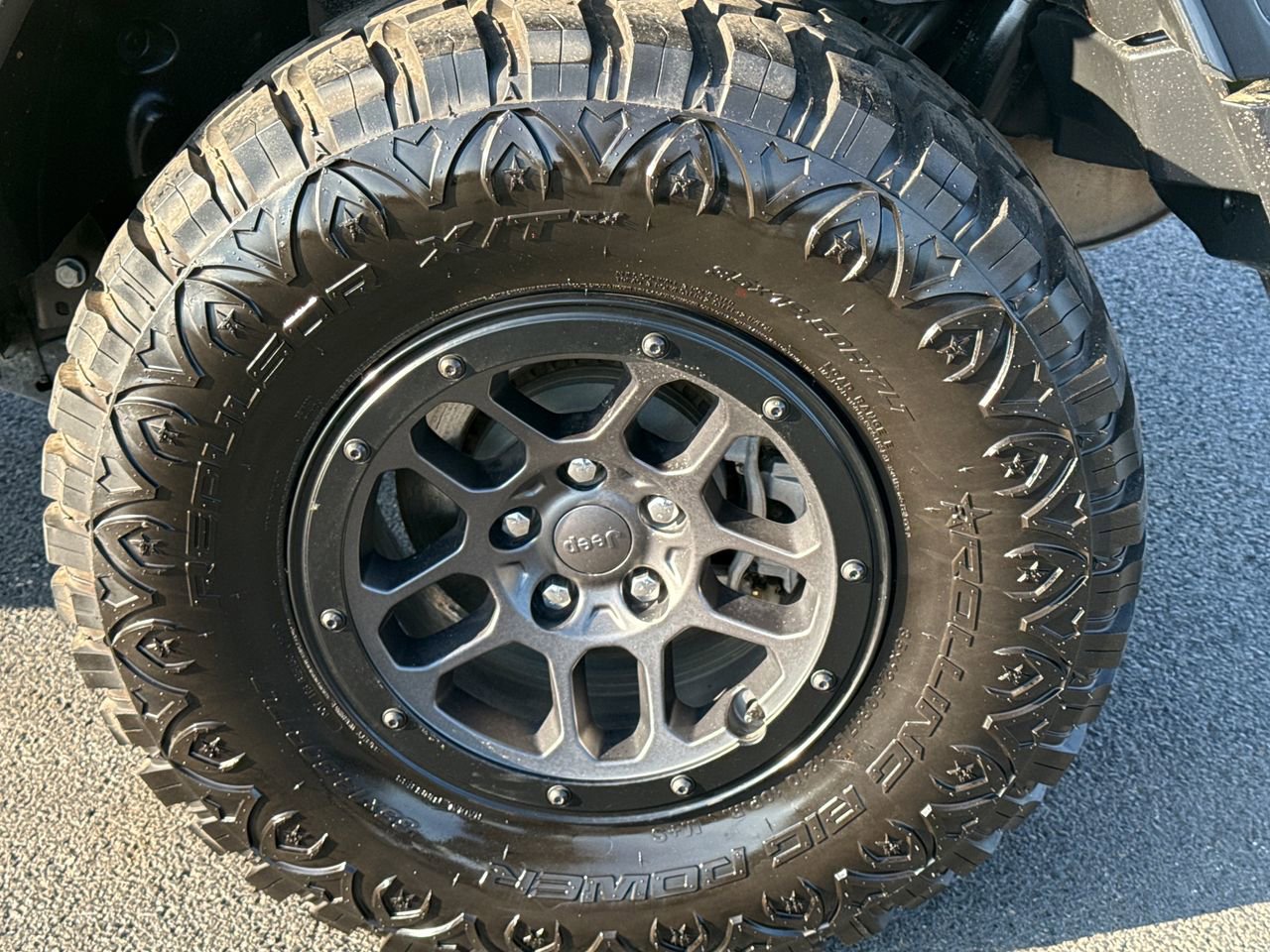 Used 2023 Jeep Wrangler Unlimited Sport image 11