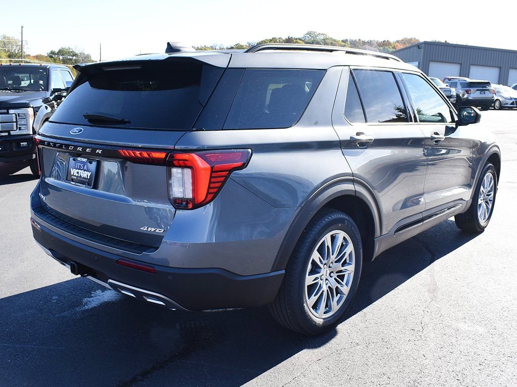 New 2026 Ford Explorer Active w/ Active Comfort Package image 14