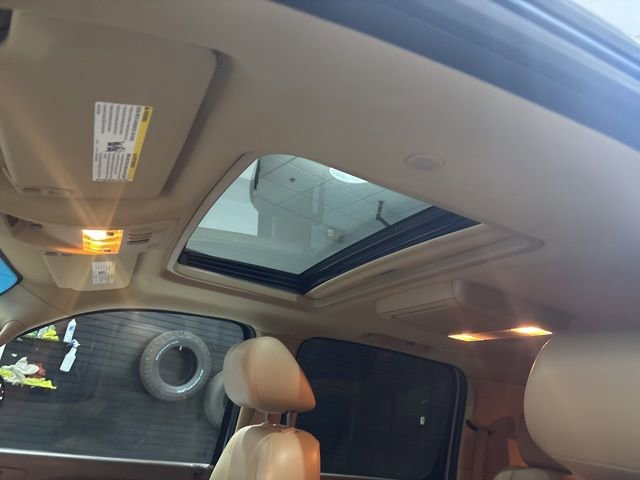 Used 2011 Chevrolet Suburban LTZ image 16