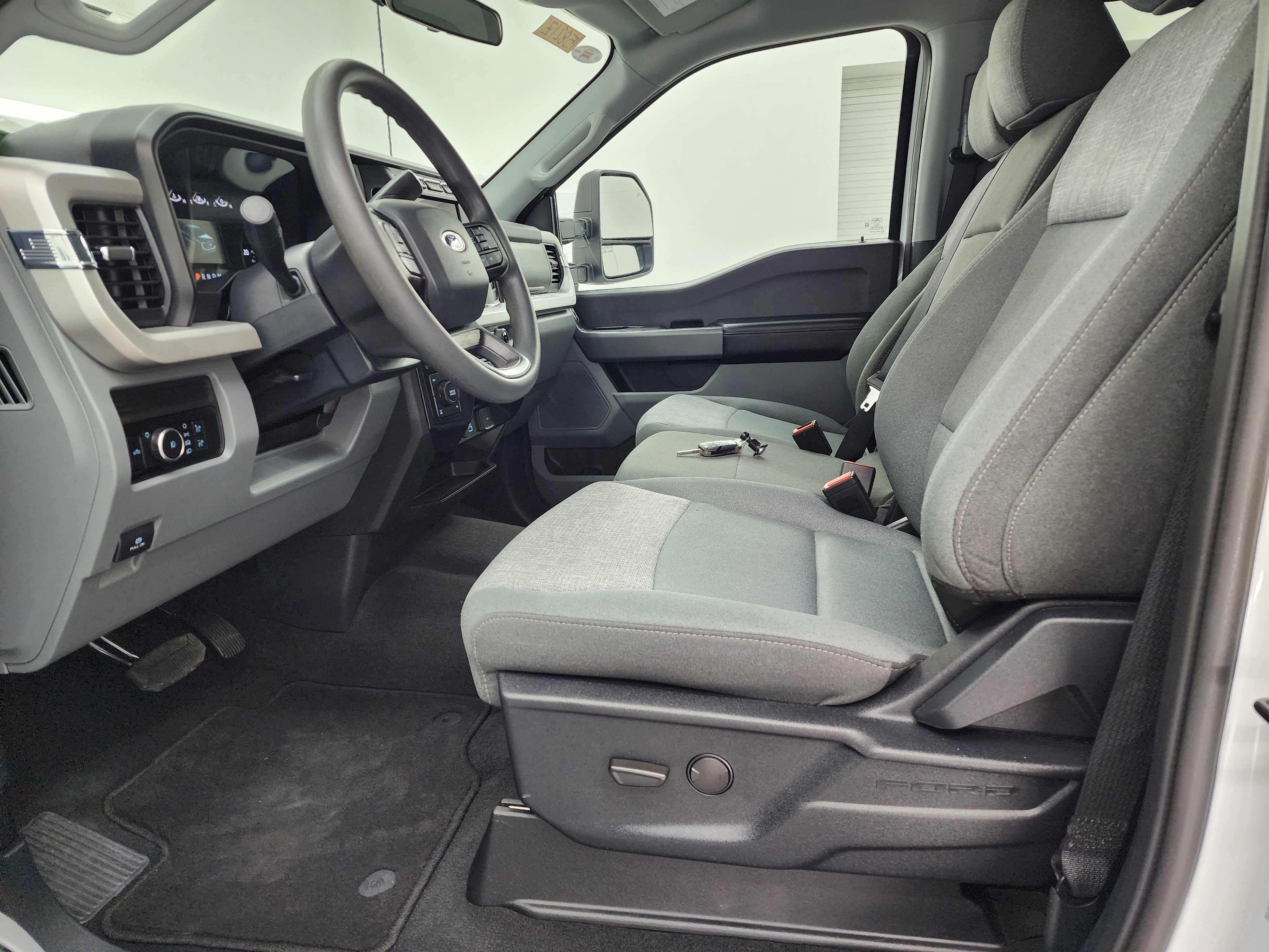 Used 2024 Ford F250 XLT image 7