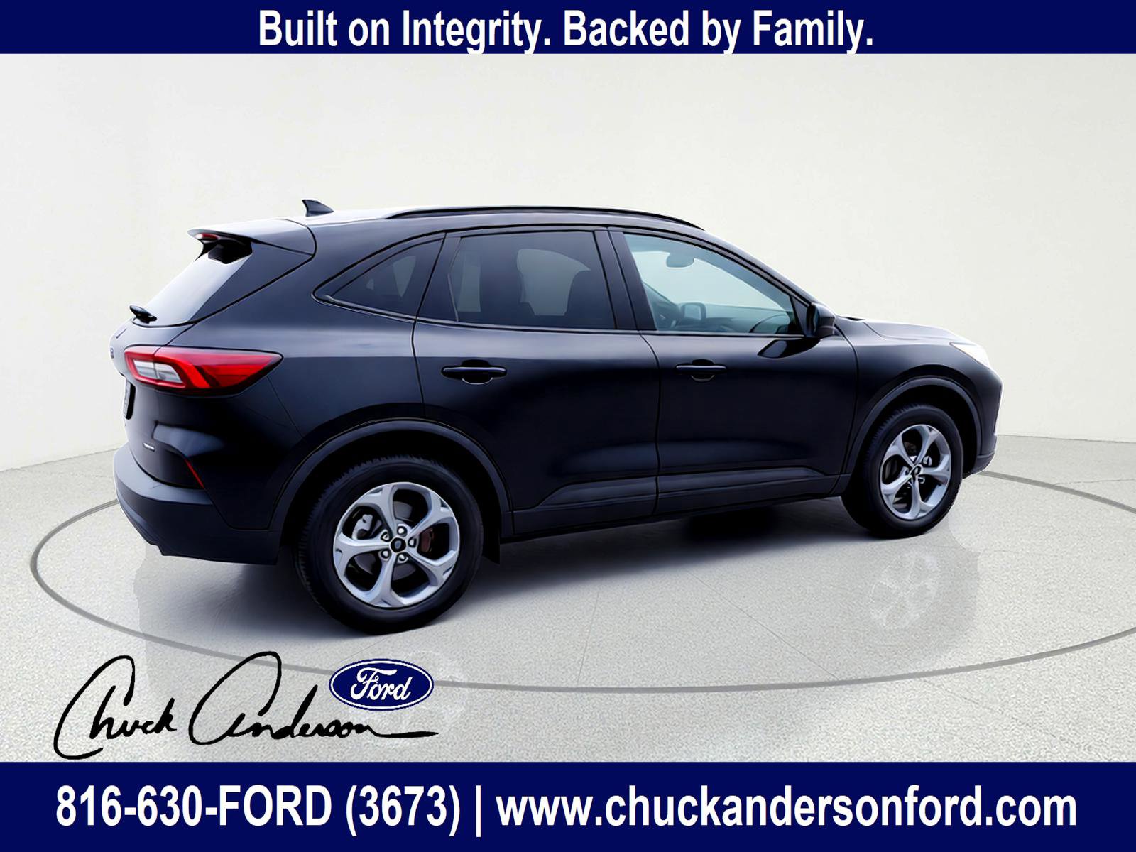 New 2026 Ford Escape ST-Line w/ Cold Weather Package AWD/4WD image 9