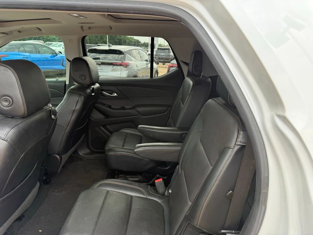 Used 2018 Chevrolet Traverse Premier w/ Driver Confidence II Package FWD image 7