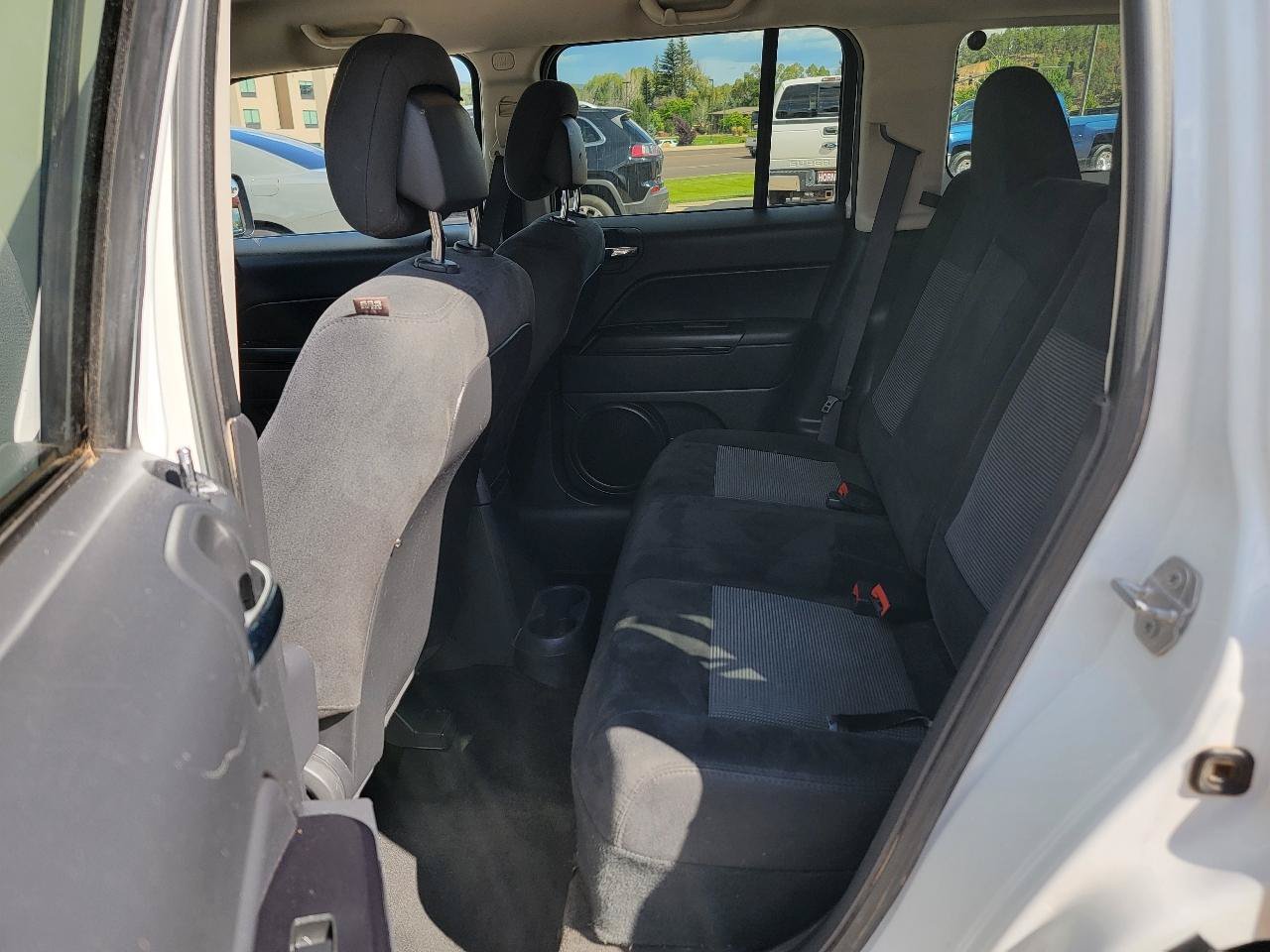 Used 2016 Jeep Patriot Sport w/ Power Value Group AWD/4WD image 18