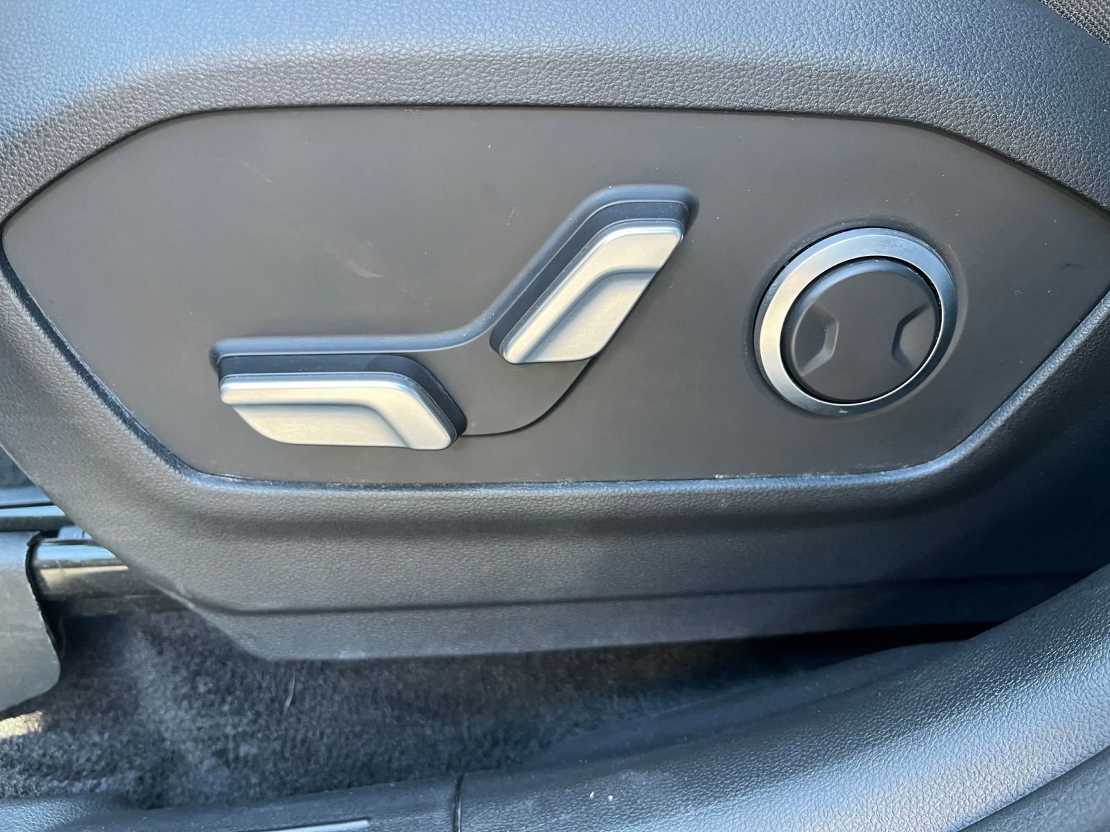 Used 2025 Hyundai Santa Fe SEL image 23