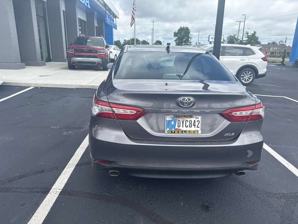 Used 2019 Toyota Camry XLE FWD image 10