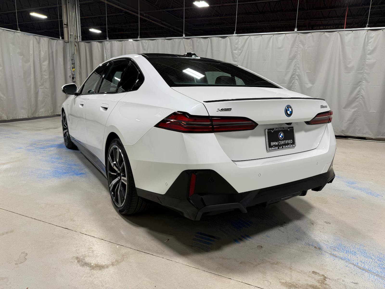 Certified 2026 BMW 550e xDrive w/ Premium Package AWD/4WD image 14