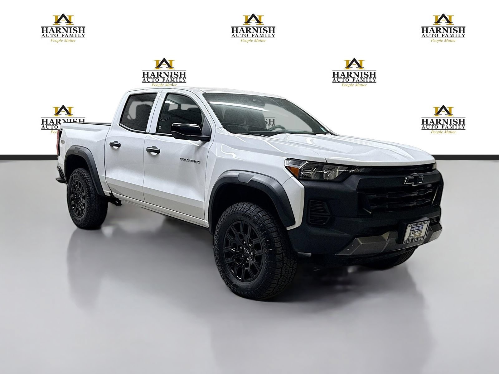 Used 2024 Chevrolet Colorado Trail Boss w/ Advanced Trailering Package AWD/4WD image 3