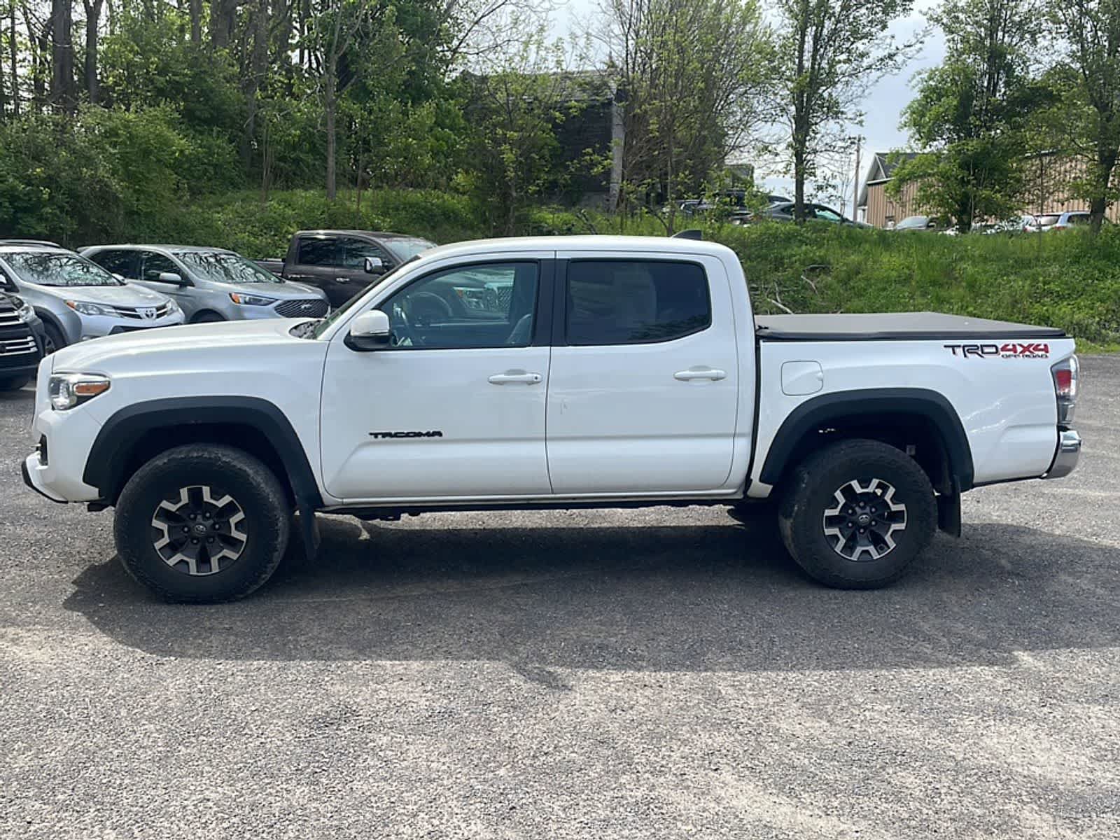 Used 2022 Toyota Tacoma TRD Off-Road AWD/4WD image 5