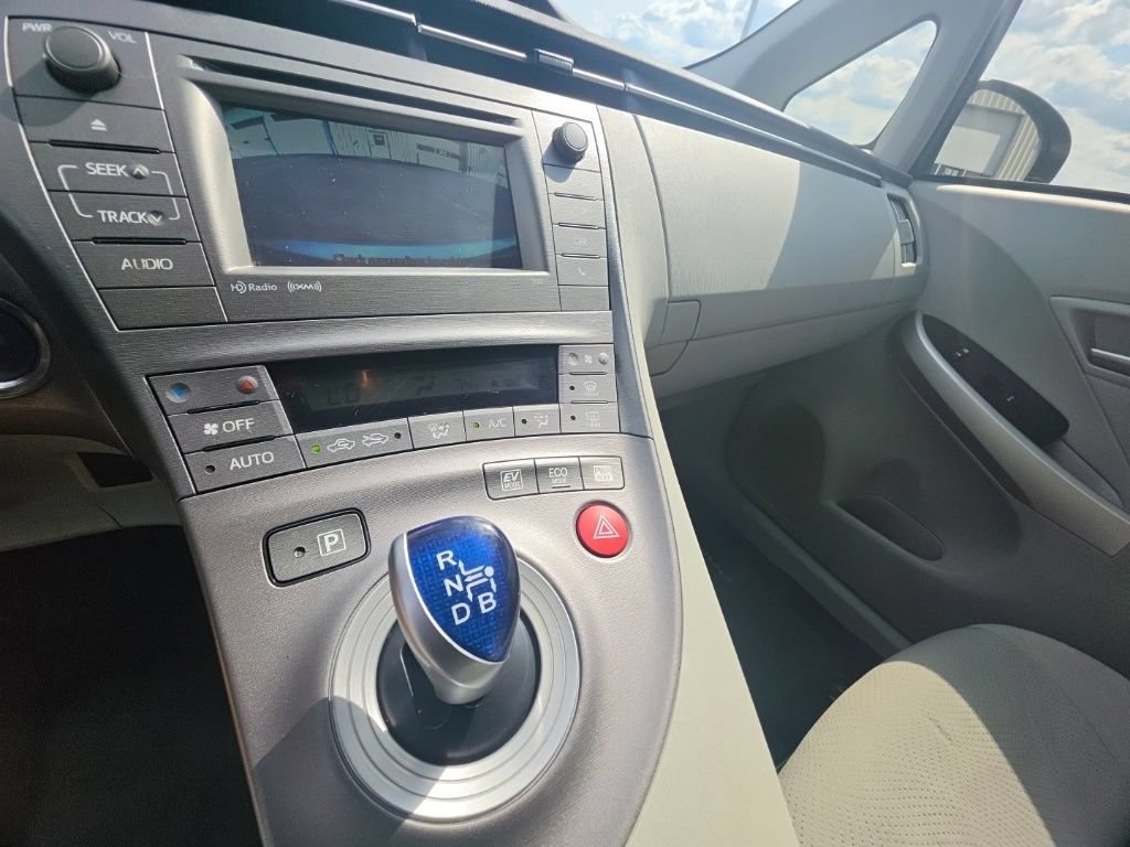 Used 2015 Toyota Prius Three FWD image 22