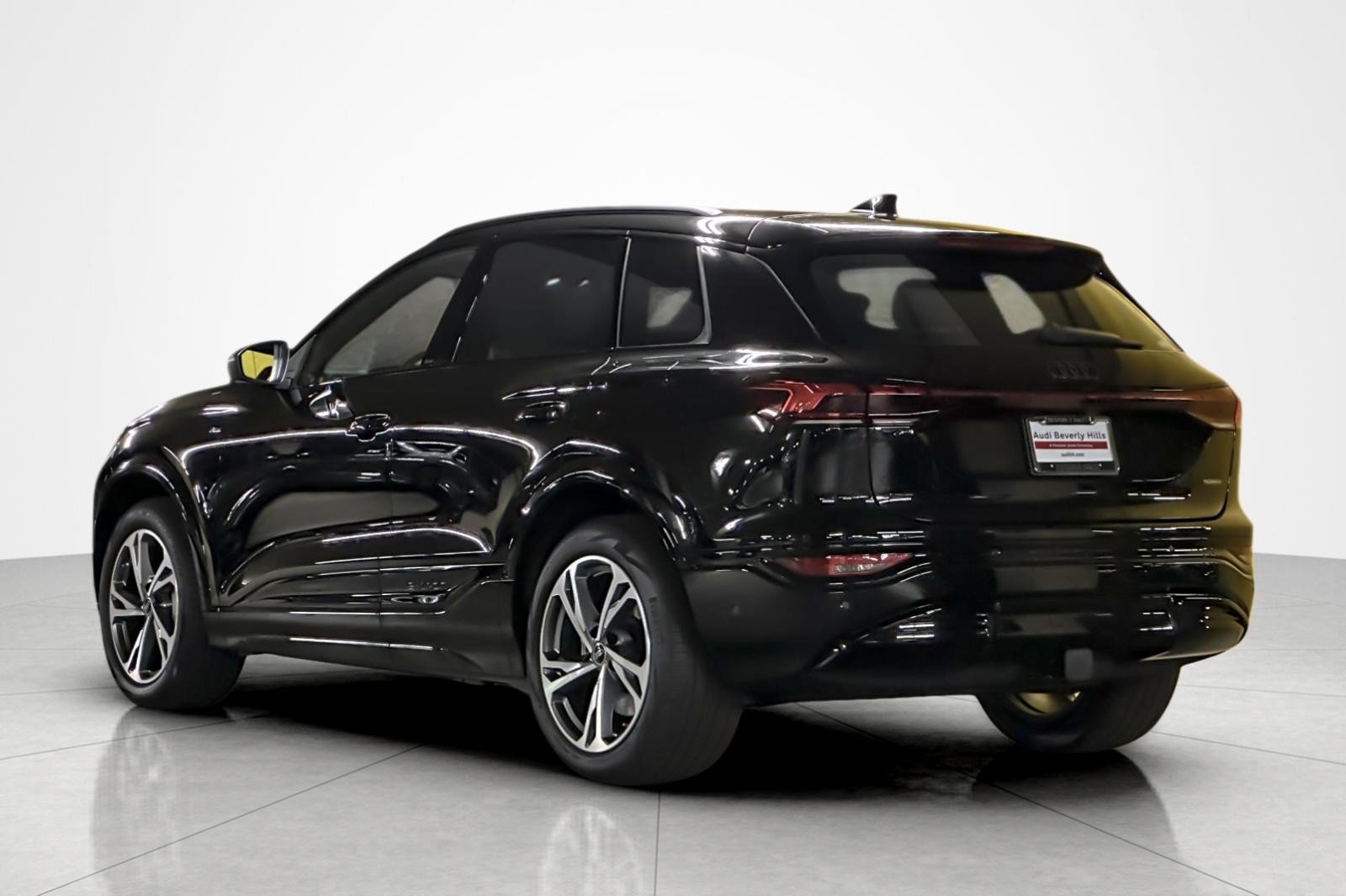 New 2027 Audi Q6 e-tron Premium Plus AWD/4WD image 4