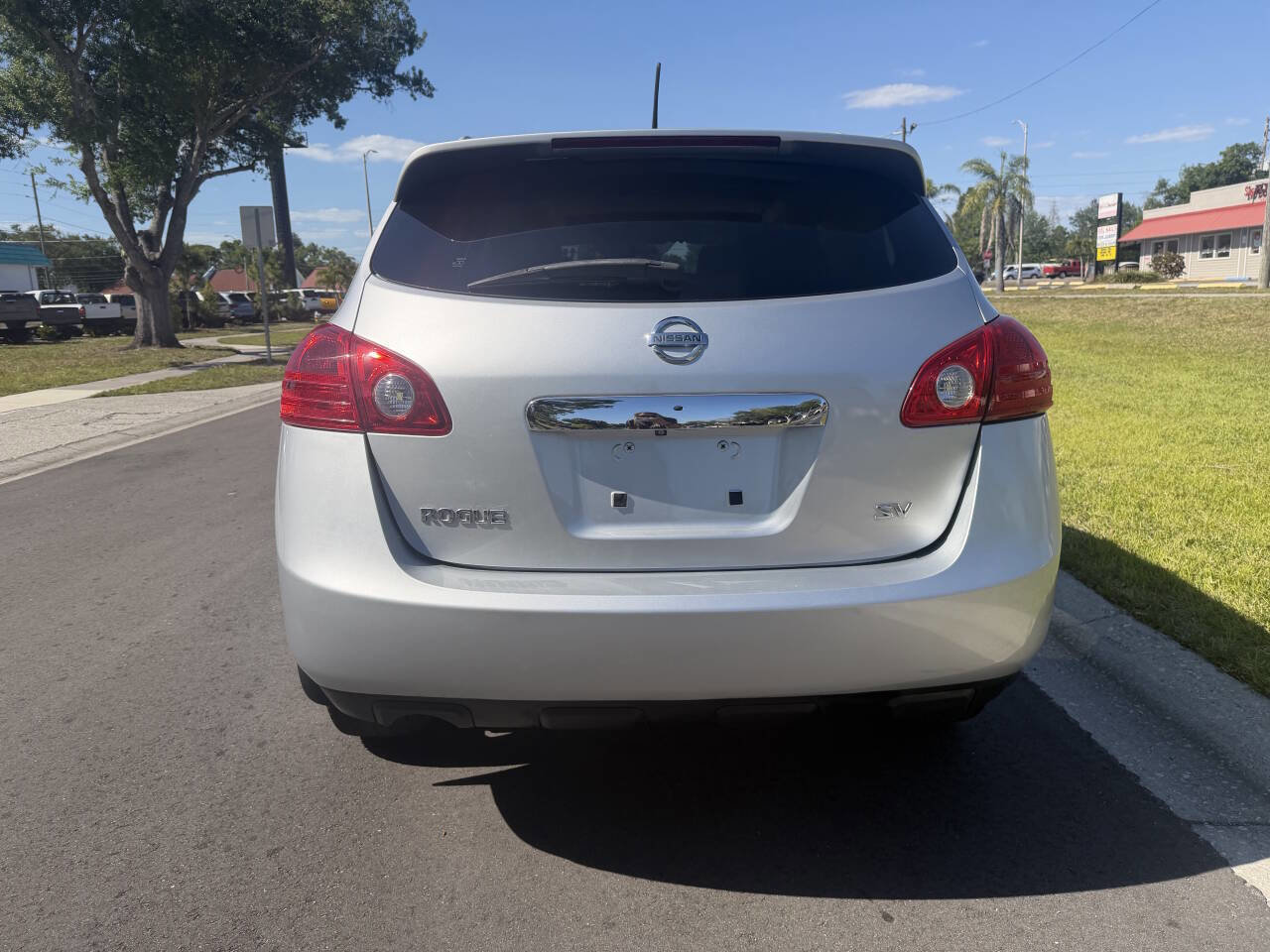 Used 2011 Nissan Rogue SV FWD image 5