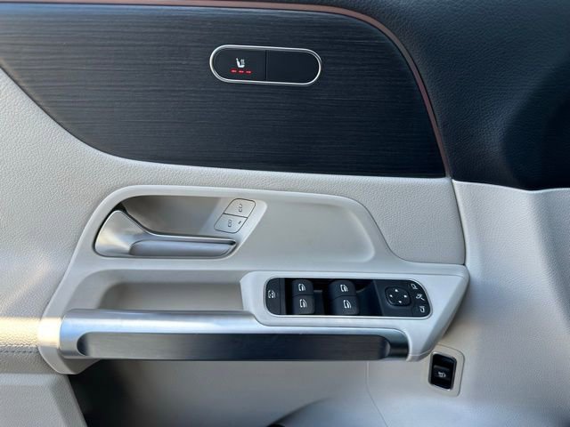 Certified 2022 Mercedes-Benz GLB 250 4MATIC image 13