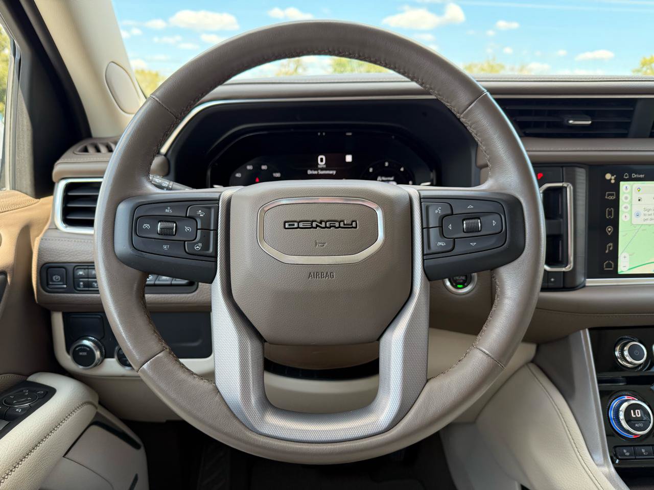 Used 2023 GMC Yukon Denali RWD image 29
