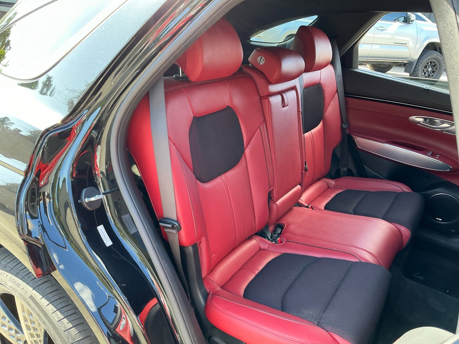 Used 2023 Genesis GV70 2.5T w/ Sport Prestige Package image 20