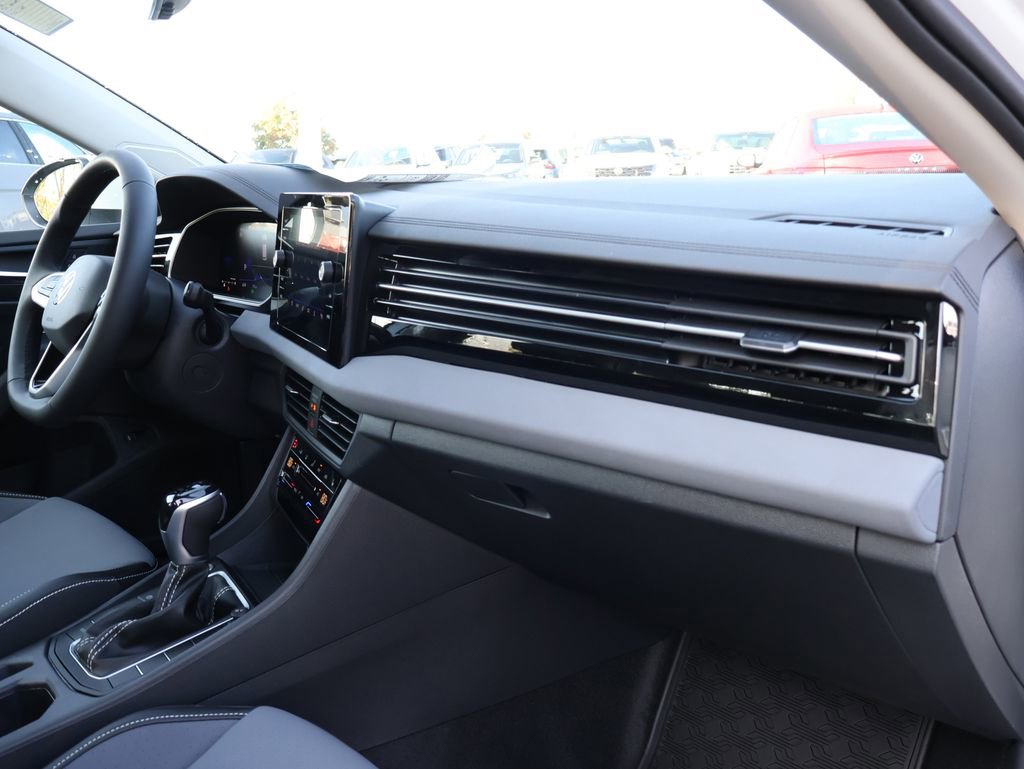 New 2026 Volkswagen Jetta SE FWD image 12