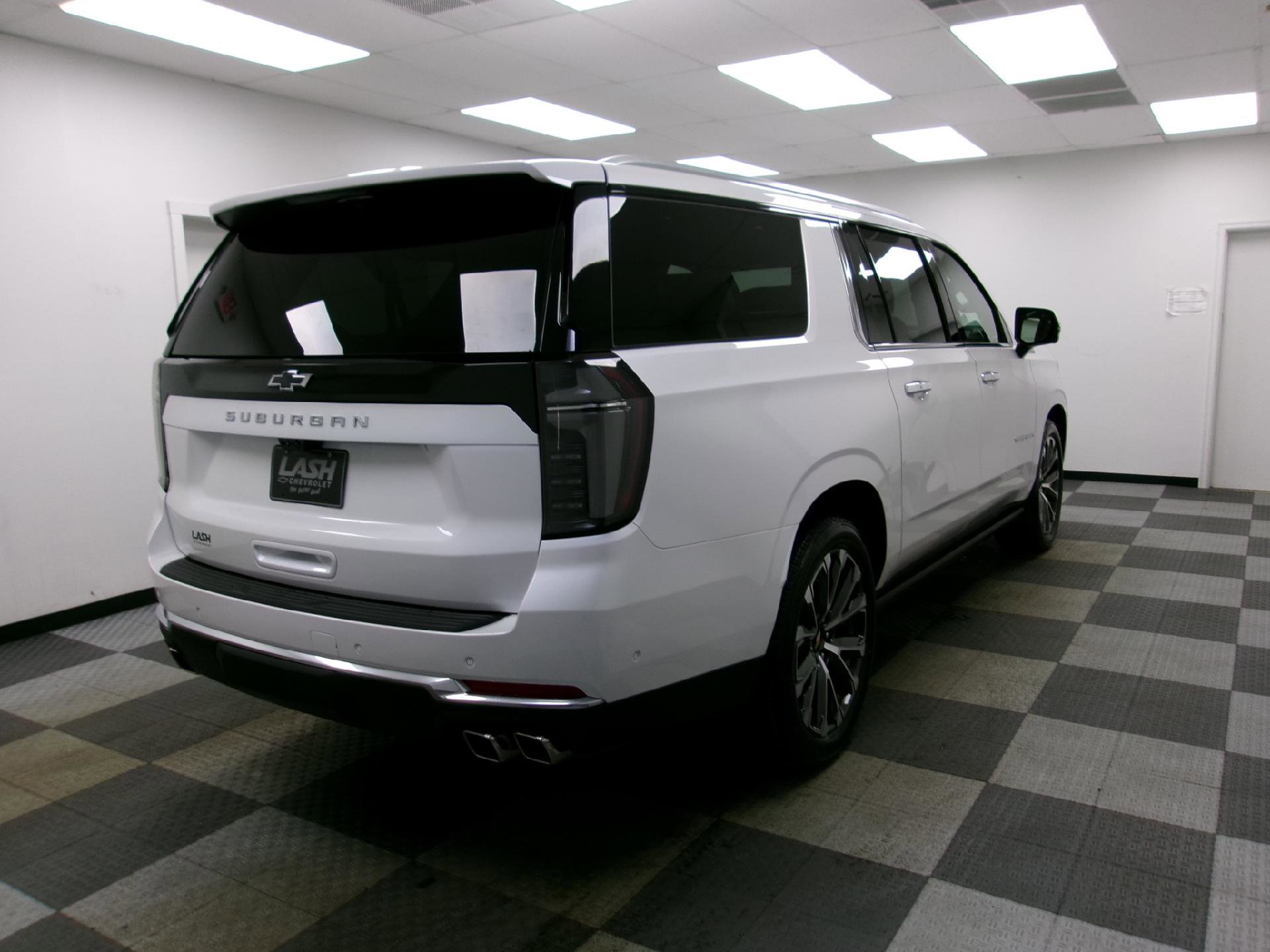 New 2025 Chevrolet Suburban High Country image 17