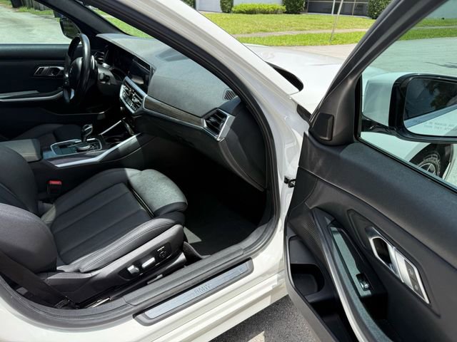 Used 2020 BMW 330i xDrive Sedan w/ Convenience Package image 18